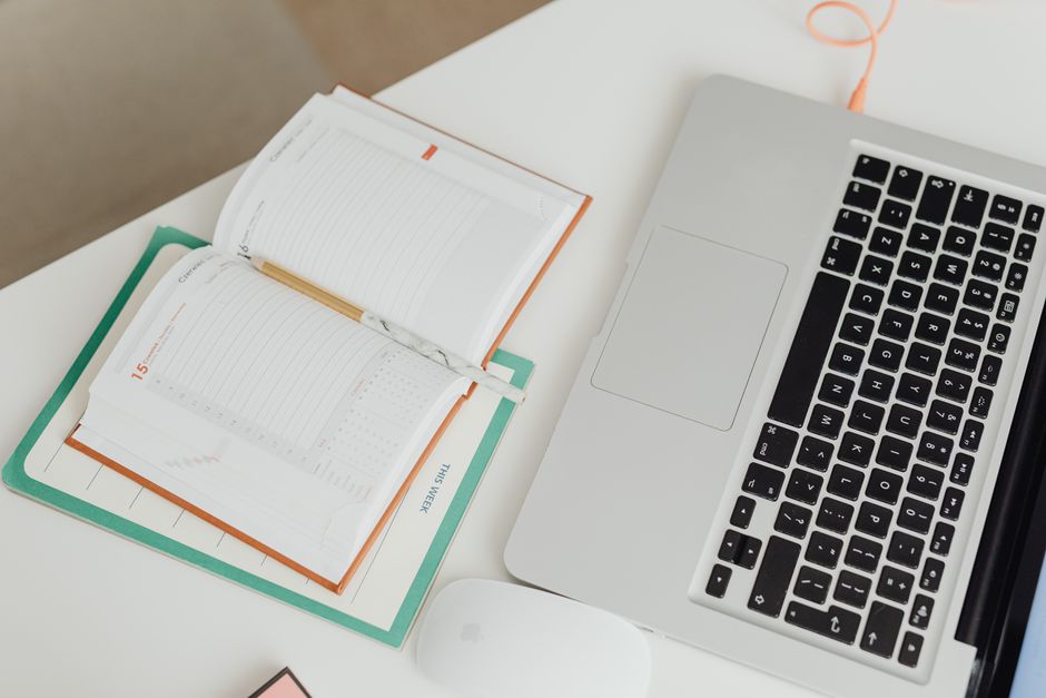 Libri Low-Content e Medium-Content: Idee Creative, Errori Comuni e Uso Responsabile dell’AI